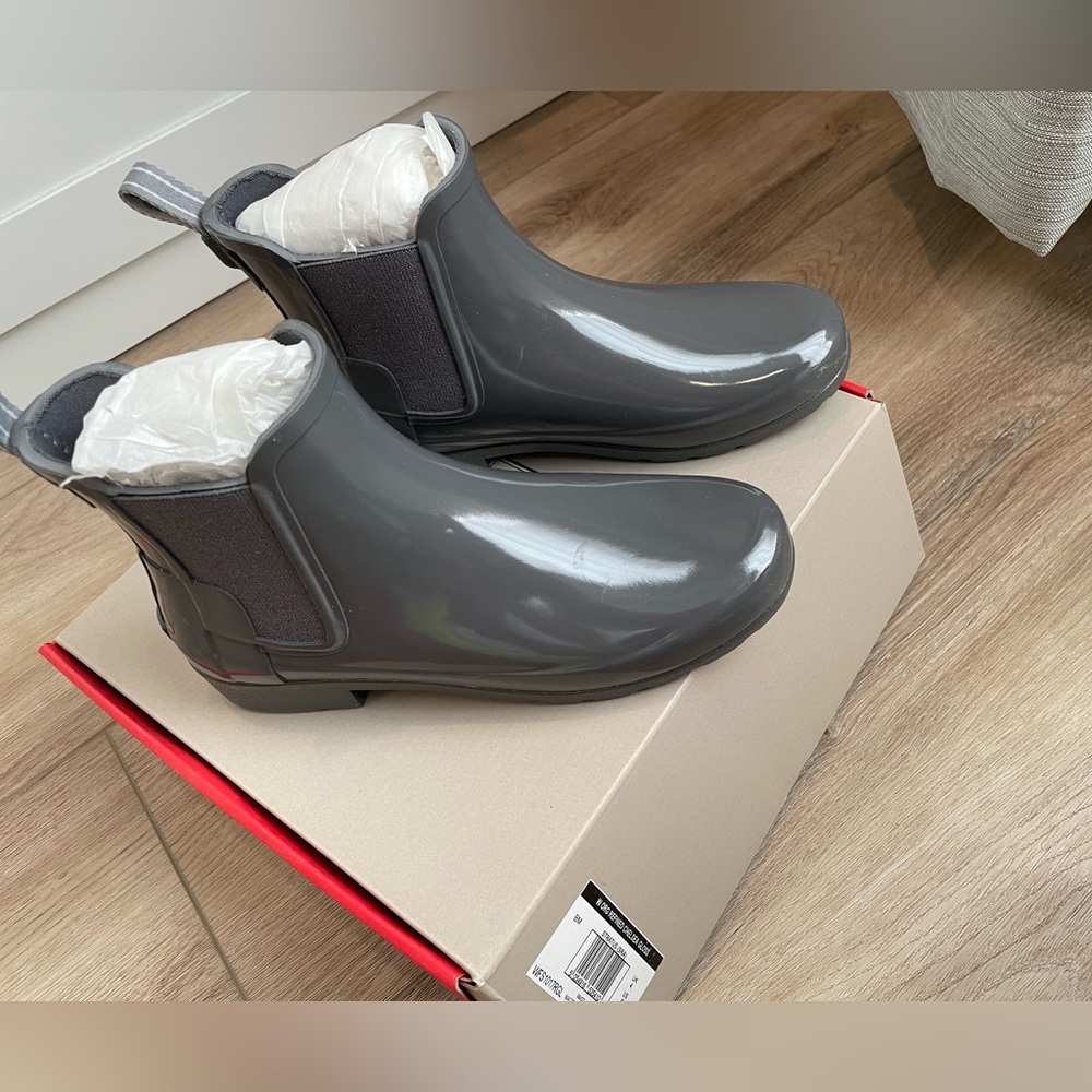 Hunter Chelsea Refined Rain Boots - Glossy Grey Size 6 NEW
